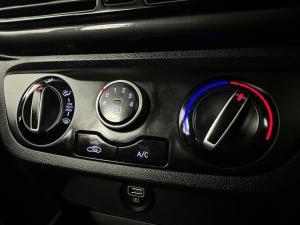 Hyundai Grand i10 1.2 Fluid automatic - Image 9