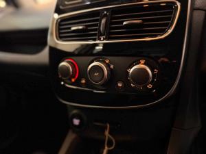 Renault Clio IV 900T Authentique 5-Door - Image 18