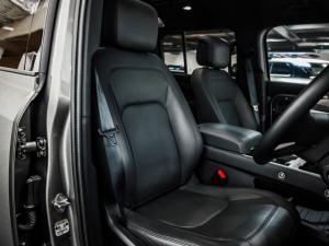Land Rover Defender 110 D350 X-Dynamic HSE - Image 12