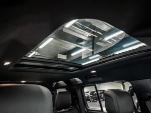 Land Rover Defender 110 D350 X-Dynamic HSE - Image 19