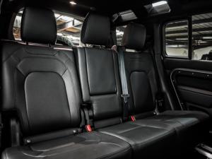 Land Rover Defender 110 D350 X-Dynamic HSE - Image 20