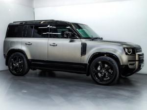 Land Rover Defender 110 D350 X-Dynamic HSE - Image 2
