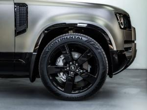 Land Rover Defender 110 D350 X-Dynamic HSE - Image 4