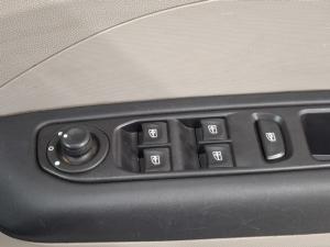 Renault Triber 1.0 Life - Image 16