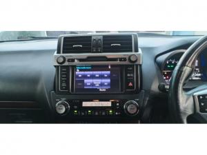 Toyota Land Cruiser Prado 4.0 VX - Image 4