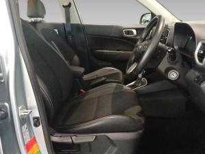 Hyundai Venue 1.0T Fluid auto - Image 13