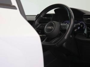 Audi A3 sedan 35TFSI S line - Image 15
