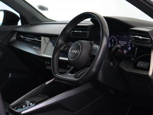 Audi A3 sedan 35TFSI S line - Image 26
