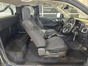 Isuzu D-Max 1.9TD Extended cab LS auto - Image 11