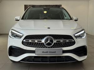 Mercedes-Benz GLA GLA200 Progressive - Image 2