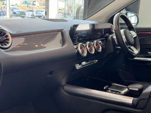Mercedes-Benz GLA GLA200 Progressive - Image 9