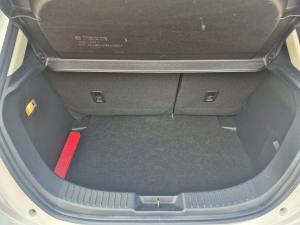 Mazda Mazda2 1.5 Dynamic manual - Image 11