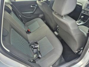 Volkswagen Polo Vivo hatch 1.6 Comfortline auto - Image 10