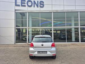 Volkswagen Polo Vivo hatch 1.6 Comfortline auto - Image 5