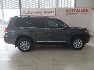 Toyota Land Cruiser 200 4.5D-4D V8 VX-R - Image 3