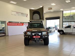 Toyota Land Cruiser 76 4.5D-4D V8 station wagon LX - Image 4