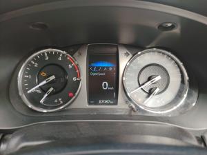 Toyota Hilux 2.4GD-6 double cab Raider manual - Image 11
