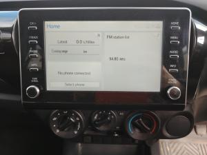 Toyota Hilux 2.4GD-6 double cab Raider manual - Image 13