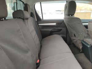 Toyota Hilux 2.4GD-6 double cab Raider manual - Image 17