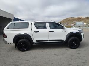 Toyota Hilux 2.4GD-6 double cab Raider manual - Image 3
