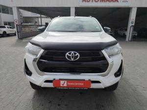 Toyota Hilux 2.4GD-6 double cab Raider manual - Image 4