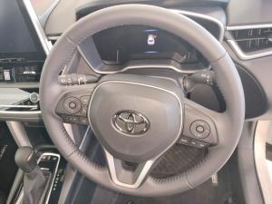 Toyota Corolla Cross 1.8 HEV XS - Image 8