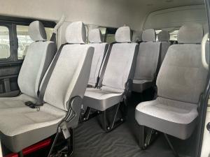 Toyota Hiace 2.5D-4D bus 14-seater GL - Image 9