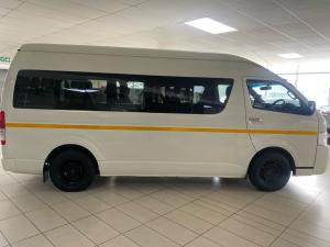 Toyota Hiace 2.5D-4D bus 14-seater GL - Image 3