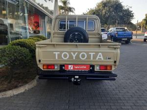 Toyota Land Cruiser 79 2.8 GD-6D/C automatic - Image 5