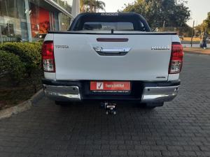 Toyota Hilux 2.4 GD-6 Raider X 4X4 automaticD/C - Image 5