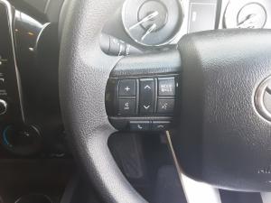 Toyota Hilux 2.4 GD-6 Raider X 4X4 automaticD/C - Image 9