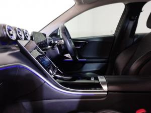 Mercedes-Benz C-Class C200 Avantgarde - Image 9