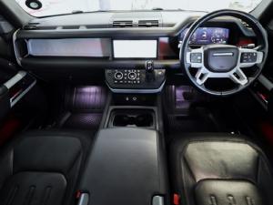 Land Rover Defender 110 D300 X-Dynamic HSE - Image 11