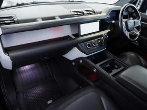 Land Rover Defender 110 D300 X-Dynamic HSE - Image 15