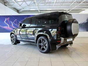 Land Rover Defender 110 D300 X-Dynamic HSE - Image 4