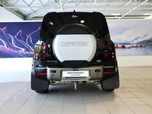 Land Rover Defender 110 D300 X-Dynamic HSE - Image 5