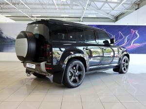 Land Rover Defender 110 D300 X-Dynamic HSE - Image 6