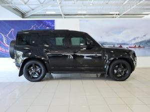 Land Rover Defender 110 D300 X-Dynamic HSE - Image 7