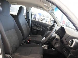 Toyota Vitz 1.0 XR manual - Image 5