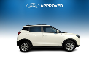 Mahindra XUV300 1.2T W6 - Image 4