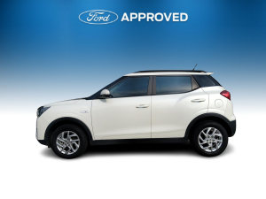 Mahindra XUV300 1.2T W6 - Image 5