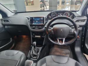 Peugeot 2008 1.2T Allure - Image 14