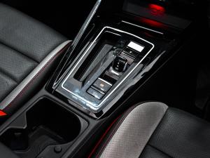 Volkswagen Golf GTI - Image 13