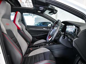 Volkswagen Golf GTI - Image 15