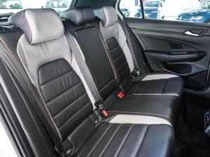 Volkswagen Golf GTI - Image 18
