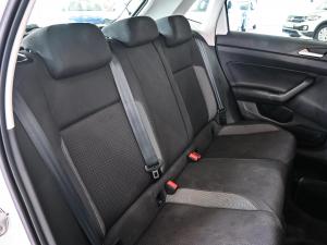 Volkswagen Polo hatch 1.0TSI Life manual - Image 13