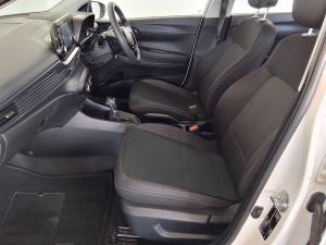 Hyundai i20 1.4 Motion auto - Image 10