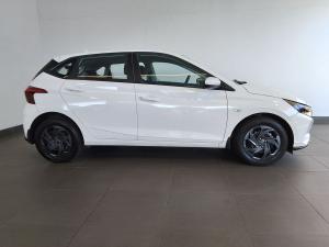 Hyundai i20 1.4 Motion auto - Image 4
