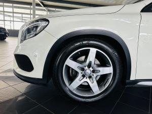 Mercedes-Benz GLA GLA220d 4Matic Style - Image 13