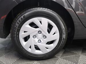 Hyundai Grand i10 1.2 Premium hatch - Image 7